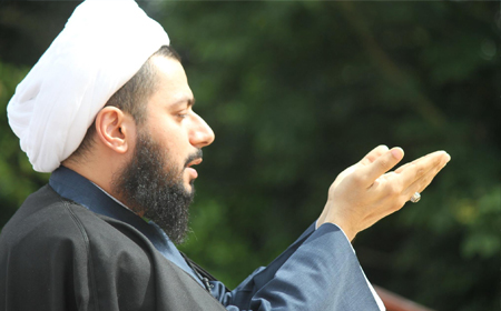 الشيخ الحبيب يؤم المؤمنين في صلاة عيد الفطر