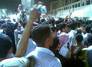 الشيخ يوصي باستمرار التظاهر في المدينة المنورة ضد آل سعود والوهابية